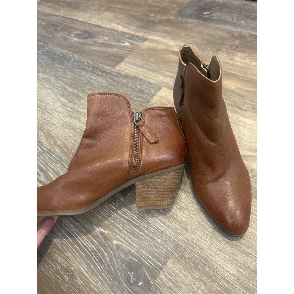 S28 Frye Womens Carson Piping Cognac DISTRESSED LEATHER Ankle Bootie - Size 6.5M